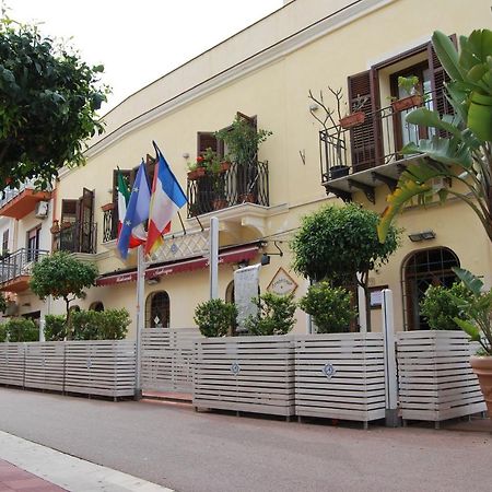 לינה וארוחת בוקר טראסיני Casa Manzella מראה חיצוני תמונה