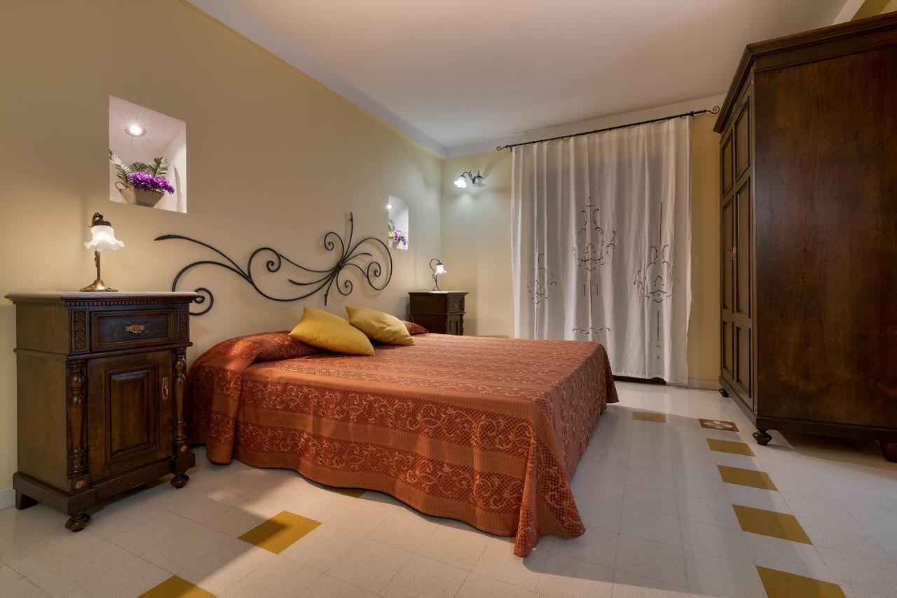 לינה וארוחת בוקר טראסיני Casa Manzella מראה חיצוני תמונה