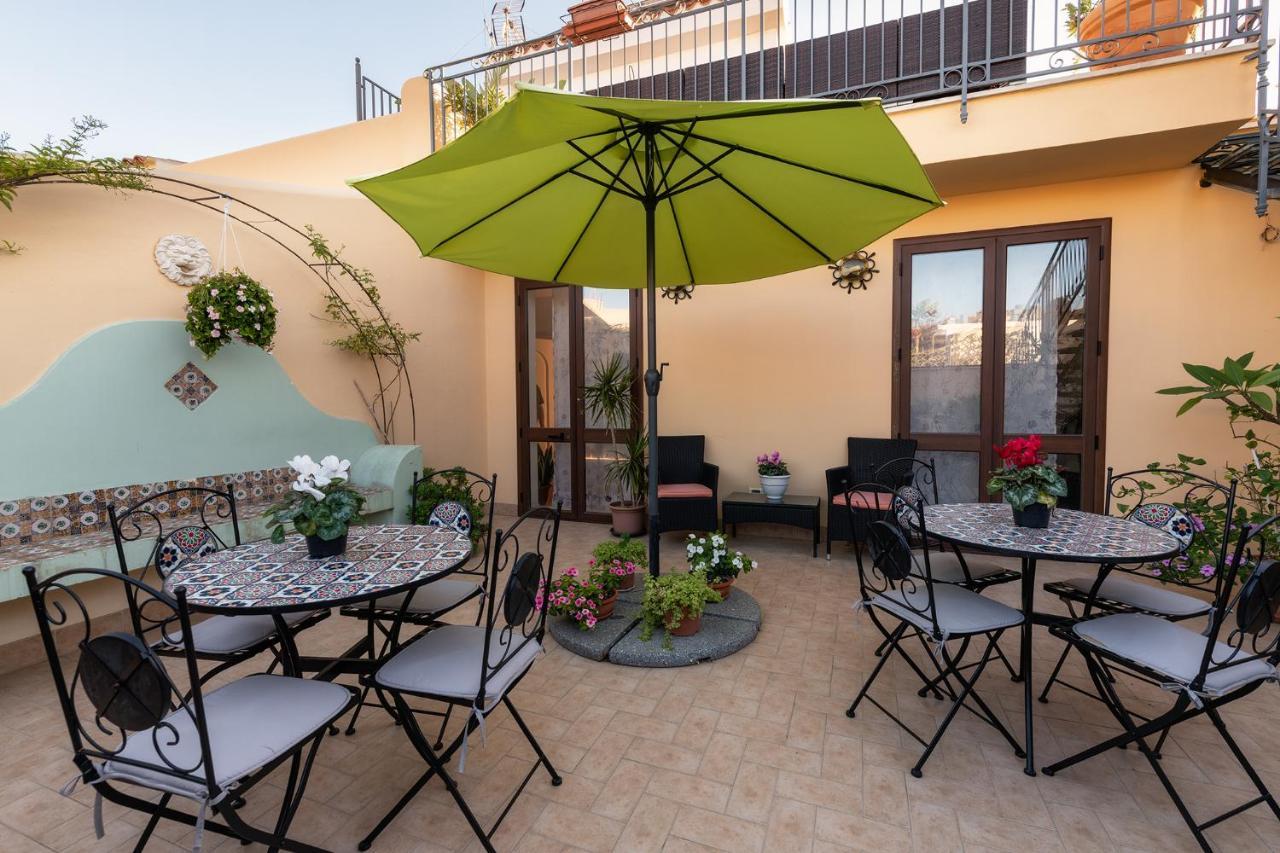 לינה וארוחת בוקר טראסיני Casa Manzella מראה חיצוני תמונה