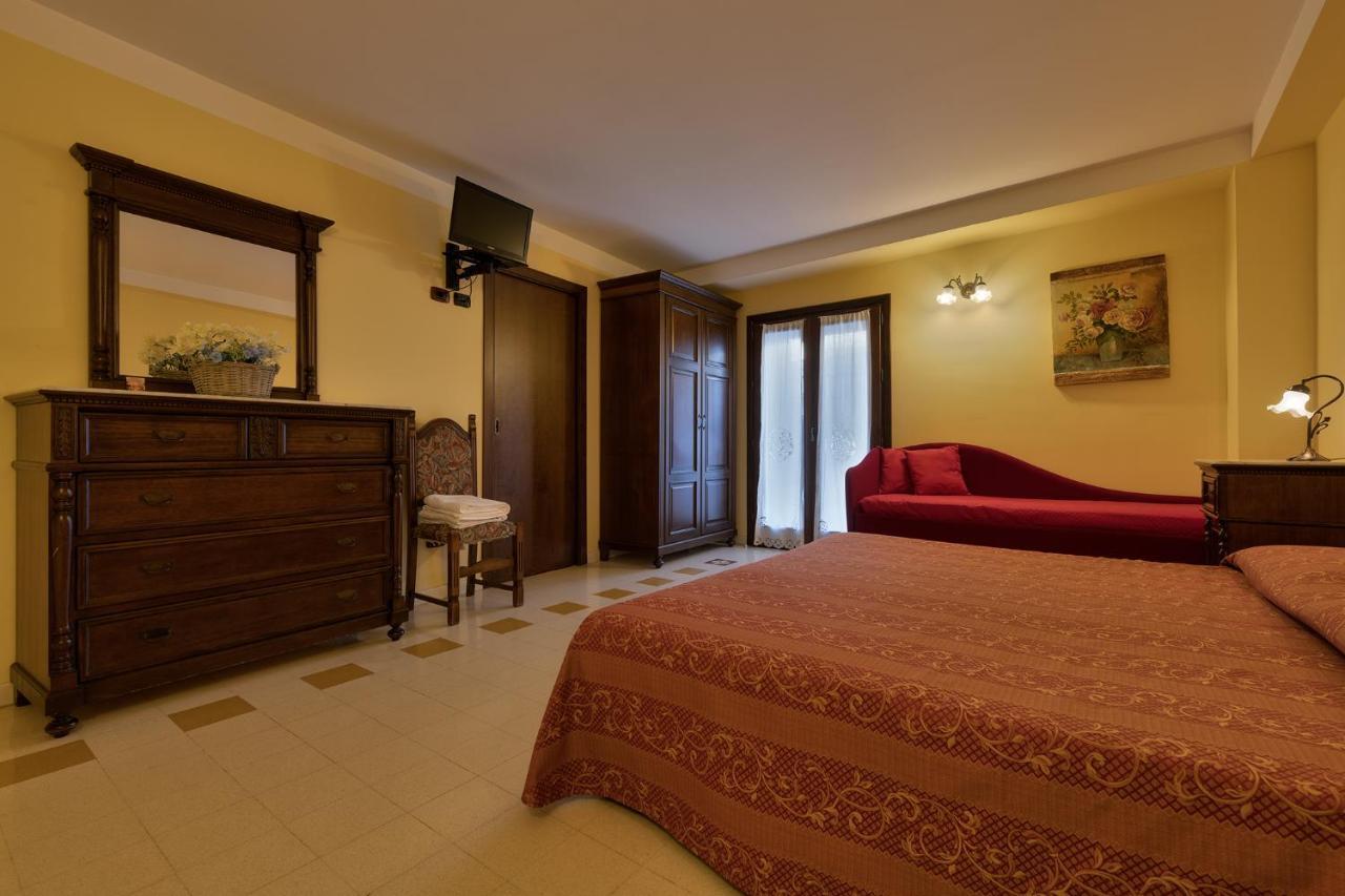 לינה וארוחת בוקר טראסיני Casa Manzella מראה חיצוני תמונה