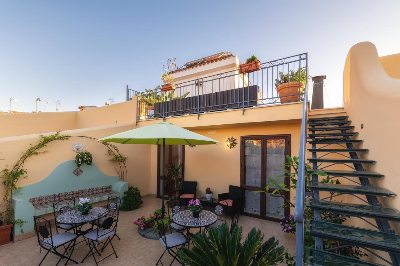 לינה וארוחת בוקר טראסיני Casa Manzella מראה חיצוני תמונה