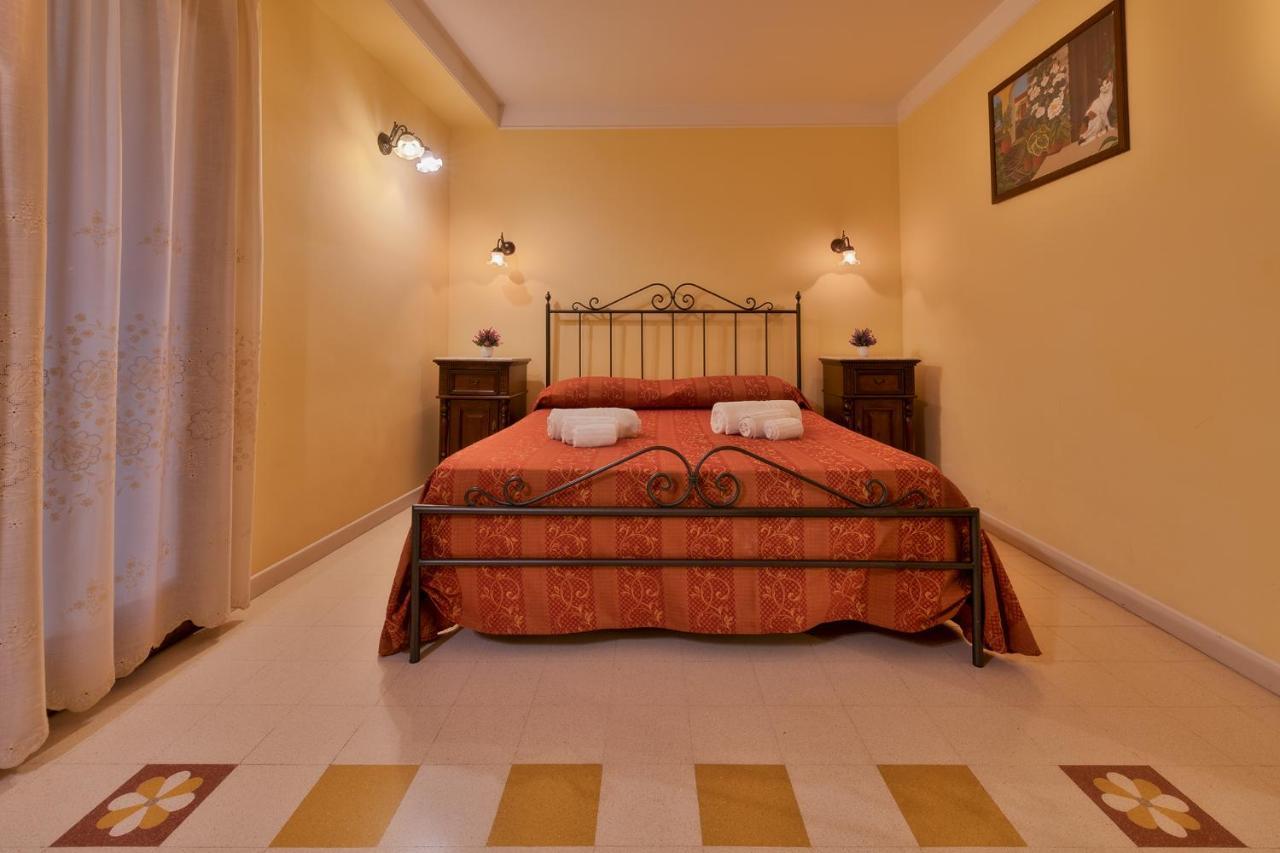 לינה וארוחת בוקר טראסיני Casa Manzella מראה חיצוני תמונה