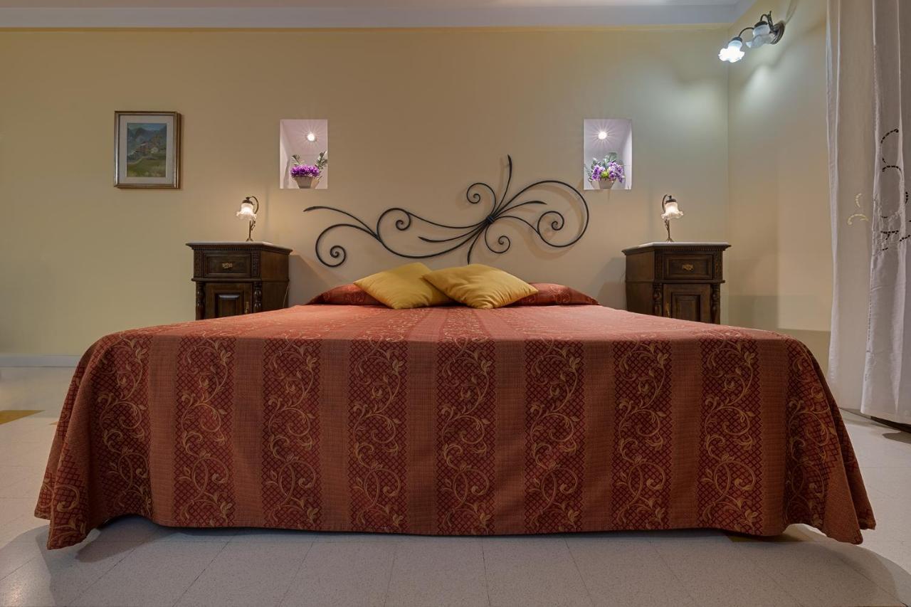 לינה וארוחת בוקר טראסיני Casa Manzella מראה חיצוני תמונה