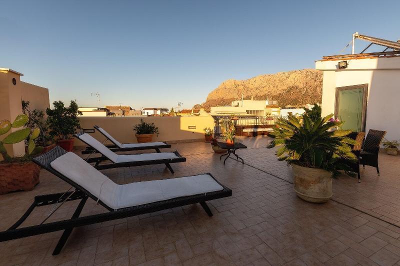 לינה וארוחת בוקר טראסיני Casa Manzella מראה חיצוני תמונה